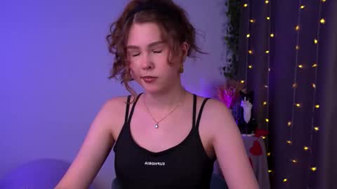  Lisa  online show from November 13, 8:30 pm