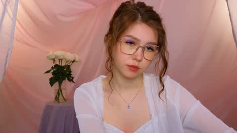  Lisa  online show from February 3, 7:18 am