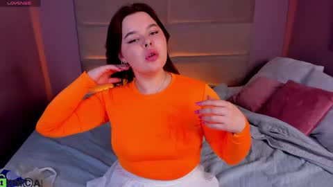 Lisa online show from April 18, 9:45 am