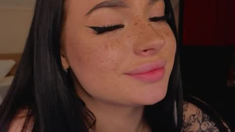 Lisa and Den online show from April 3, 1:42 pm