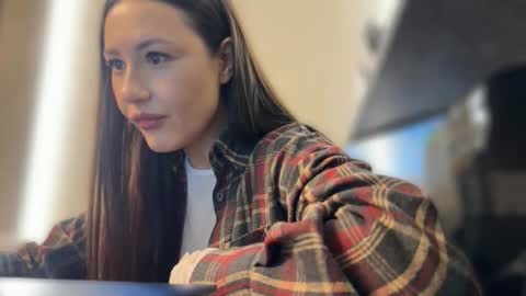 lisandriaa online show from April 11, 10:19 am