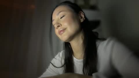 lisandriaa online show from April 15, 8:31 pm