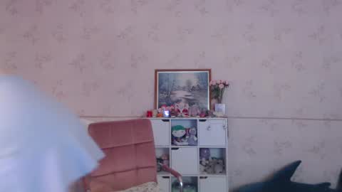 Alice Dont forget to thumbs up its very important  online show from April 2, 10:24 am