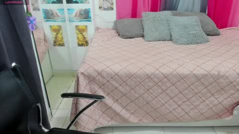 lissa online show from December 4, 2:37 pm