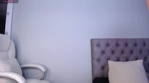 Snapshot of litle_lola chatting on October 21, 9:13 am LOLA online show from October 21, 9:13 am