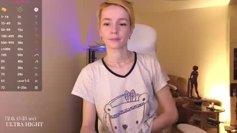 Snapshot of litllle_alis_a chatting on February 24, 6:47 pm Alisa online show from February 24, 6:47 pm