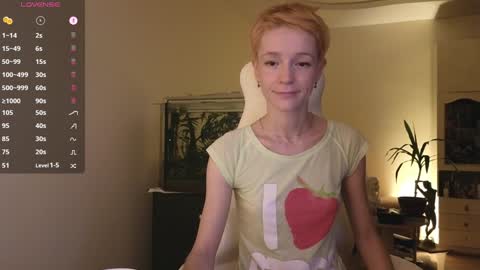 Snapshot of litllle_alis_a chatting on January 12, 7:10 pm Alisa online show from January 12, 7:10 pm