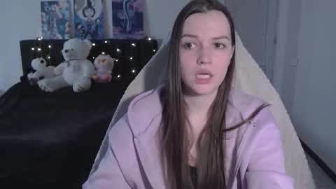 little__flowers online show from February 15, 9:08 am