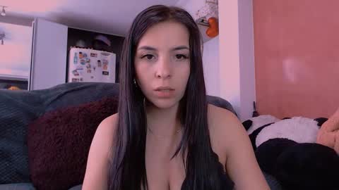 Snapshot of little__samantha_ chatting on December 11, 1:39 pm Samantha. online show from December 11, 1:39 pm