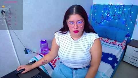 Snapshot of little_flower4you chatting on February 13, 7:10 pm mai rojas online show from February 13, 7:10 pm