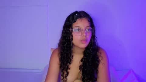 little_lilith_apple online show from November 13, 7:35 pm