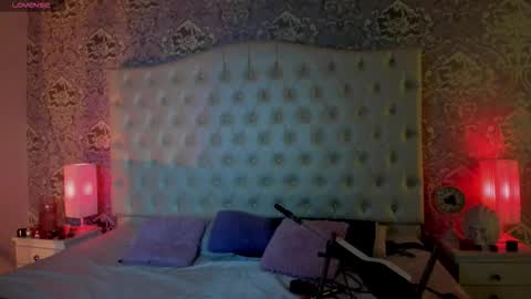 little_lilith_apple online show from November 26, 11:11 am