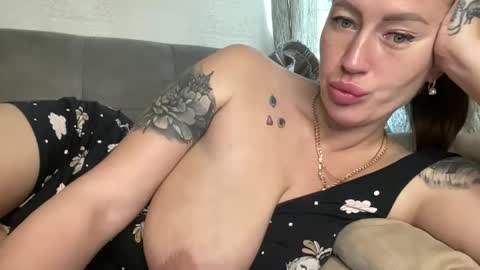 my Instagram  online show from November 18, 7:42 am