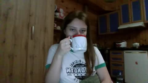 little_shygirl_ online show from September 19, 2:21 am