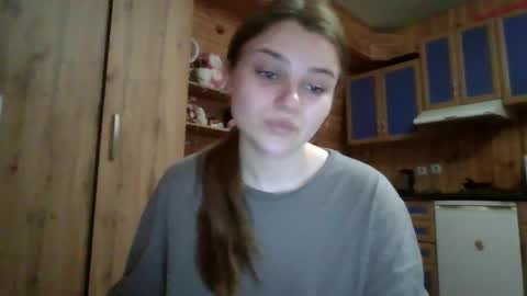 little_shygirl_ online show from October 9, 4:05 am