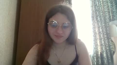 little_shygirl_ online show from March 7, 12:34 pm