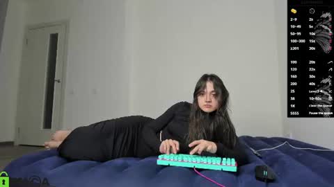 littleashleyy online show from June 25, 8:43 pm