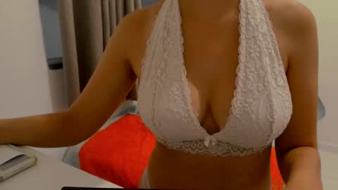 LittleDream20 online show from October 30, 9:00 am