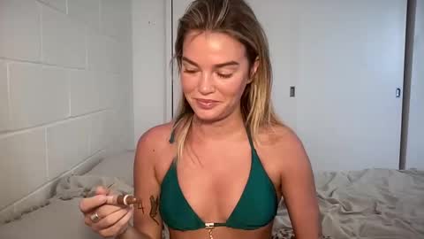 Marciabrady online show from March 6, 11:09 pm