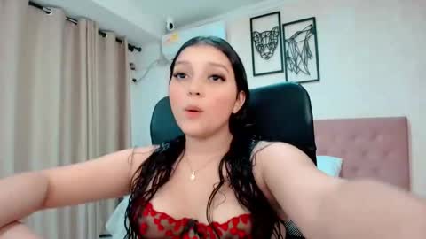 Sarahs Room online show from December 17, 11:09 pm