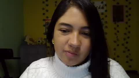 Mia  online show from November 9, 5:25 am