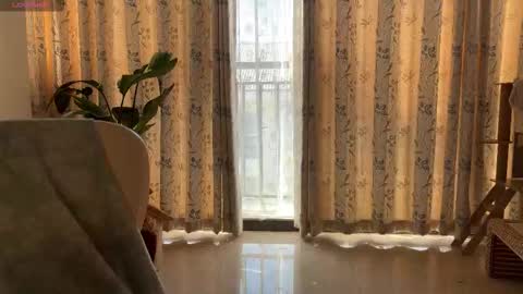 nana online show from February 12, 4:03 am