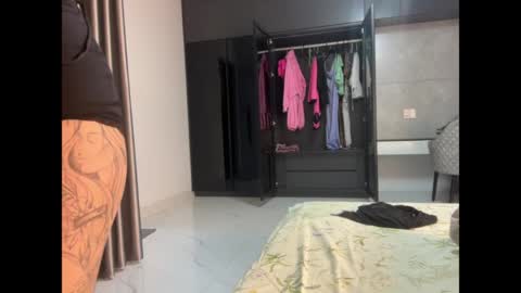 Afina online show from April 18, 10:18 am