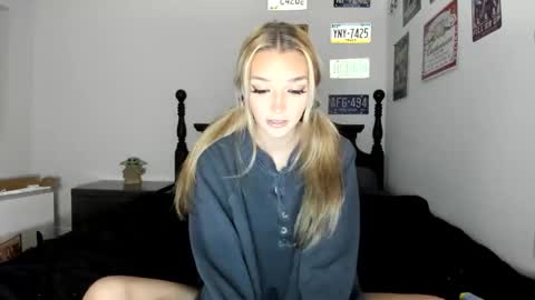 Livvy online show from March 31, 5:07 am