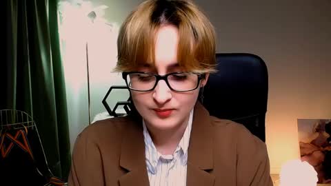 LixeLuna online show from April 18, 6:38 am