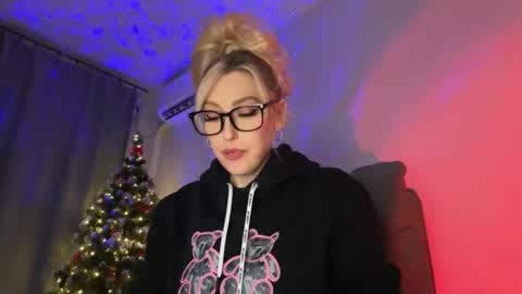 Liya Ray online show from January 19, 1:02 am