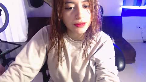 Snapshot of liz_beths chatting on September 12, 10:39 pm Elizabeth online show from September 12, 10:39 pm
