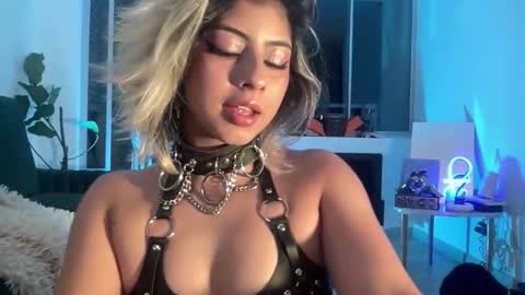 Lizeth online show from November 12, 3:37 am