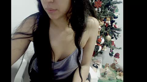 Snapshot of lizz1305 chatting on December 13, 3:21 pm lizz1305 online show from December 13, 3:21 pm