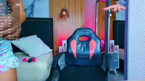 Liz  online show from April 15, 12:06 pm