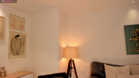 Lizzi  online show from February 15, 11:53 am