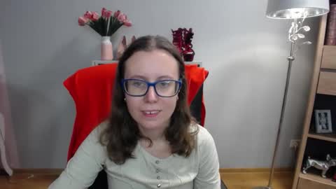 Lizzy online show from December 15, 5:23 am