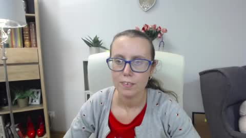 Lizzy online show from July 21, 10:49 am