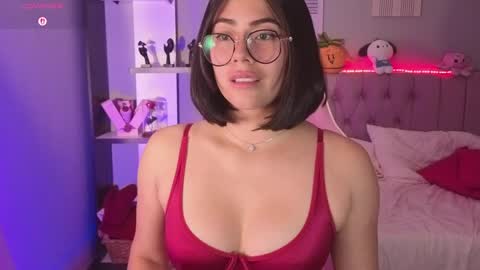 Pamela online show from April 6, 10:55 pm