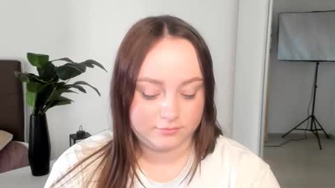 lola_berry22 online show from May 15, 4:54 pm
