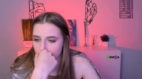 Snapshot of lola_swon chatting on October 15, 1:30 am Lola online show from October 15, 1:30 am