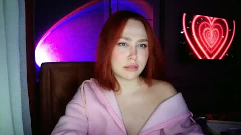 LolaaMint  online show from April 19, 6:10 pm