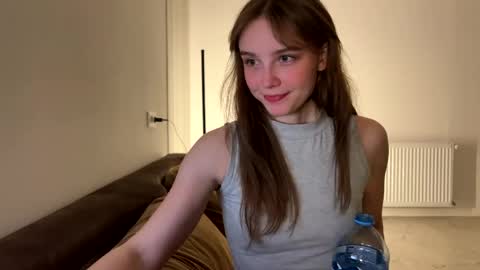 lolaatate online show from April 10, 5:30 pm