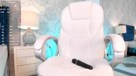  Lola Berry  online show from May 16, 6:27 am