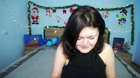 lolahikls online show from January 9, 7:21 am