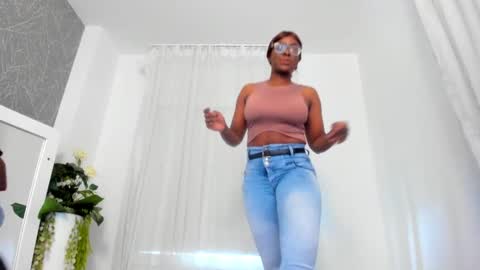 lola online show from October 8, 1:48 pm