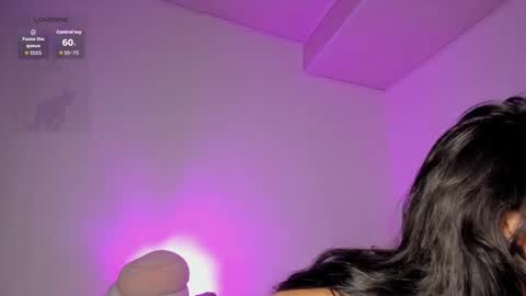 Snapshot of lolaleah_ chatting on October 23, 2:06 am Lola online show from October 23, 2:06 am