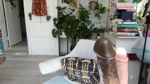 Lola Lustful online show from April 18, 7:18 pm