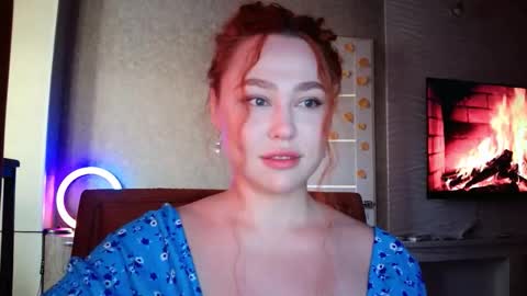 Lola online show from November 12, 11:30 am