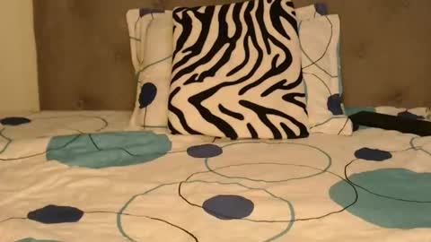 Lola online show from February 20, 6:26 am