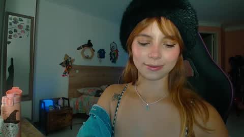 Lola doll online show from November 18, 9:05 pm